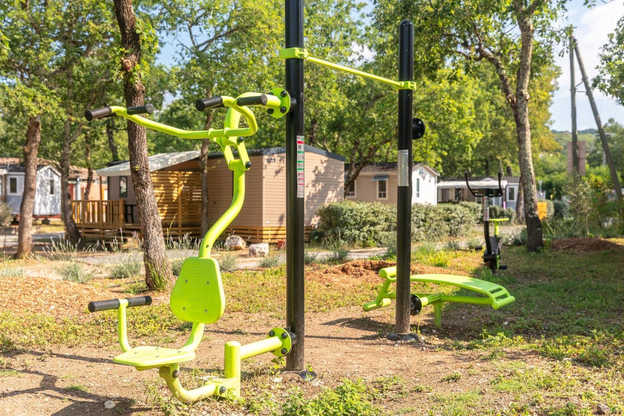 Camping Domaine De Chaussy ラゴルス エクステリア 写真