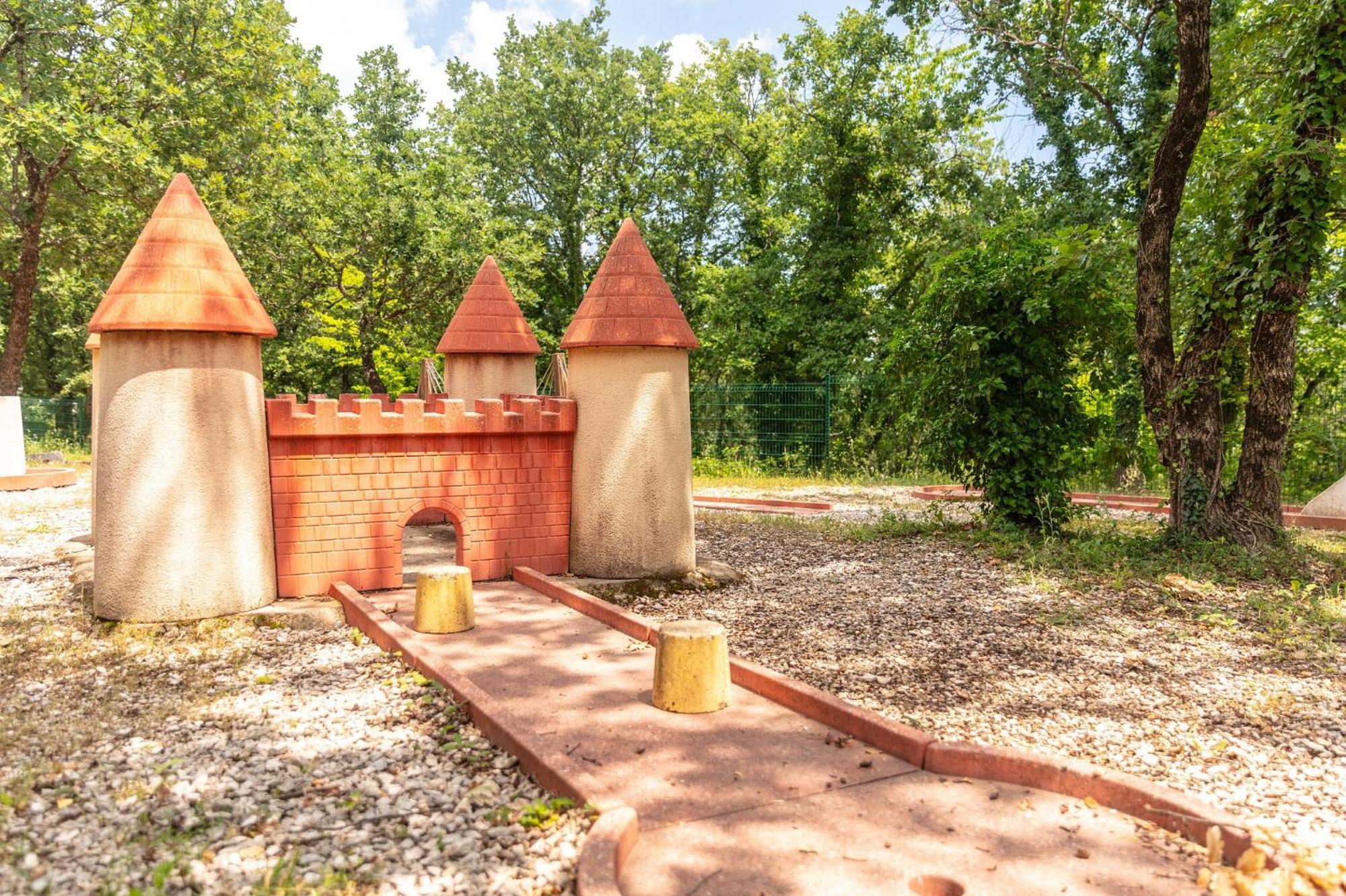 Camping Domaine De Chaussy ラゴルス エクステリア 写真