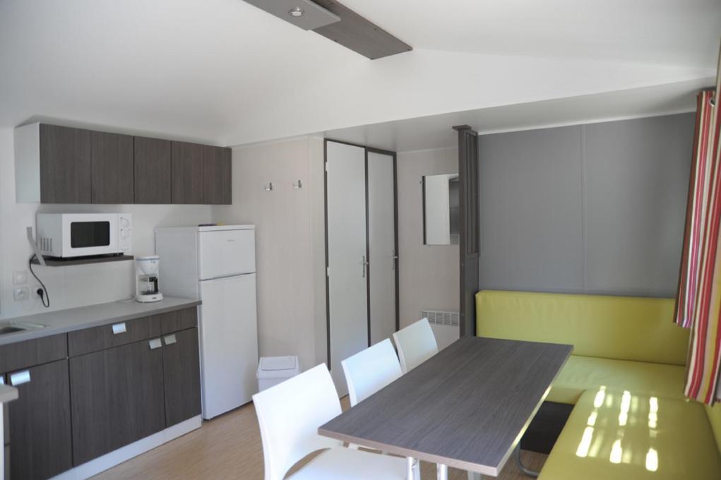 Camping Domaine De Chaussy ラゴルス 部屋 写真